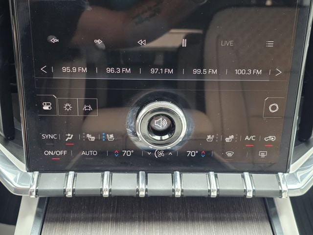 2024 GMC Acadia Denali
