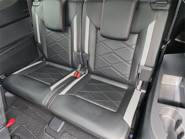 2024 Volkswagen Atlas 2.0T Peak Edition SEL