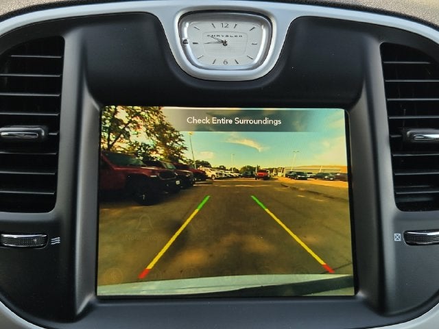 2023 Chrysler 300 Touring L