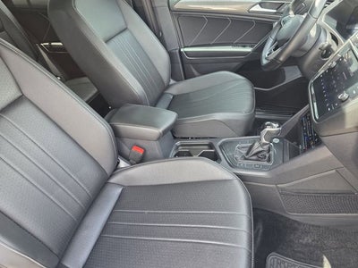 2024 Volkswagen Tiguan 2.0T SE R-Line Black