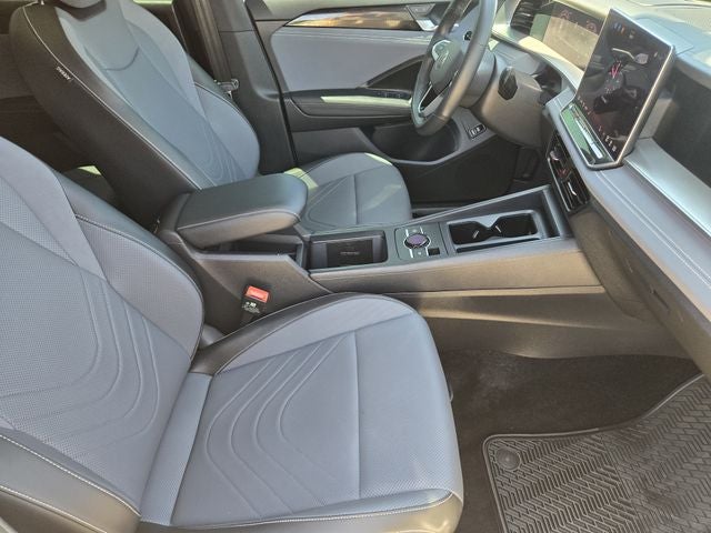 2025 Volkswagen Tiguan 2.0T SE R-Line Black
