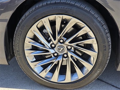 2025 Lexus ES 350 Ultra Luxury