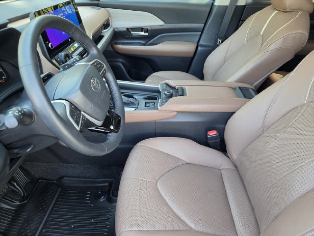 2025 Toyota Grand Highlander Platinum