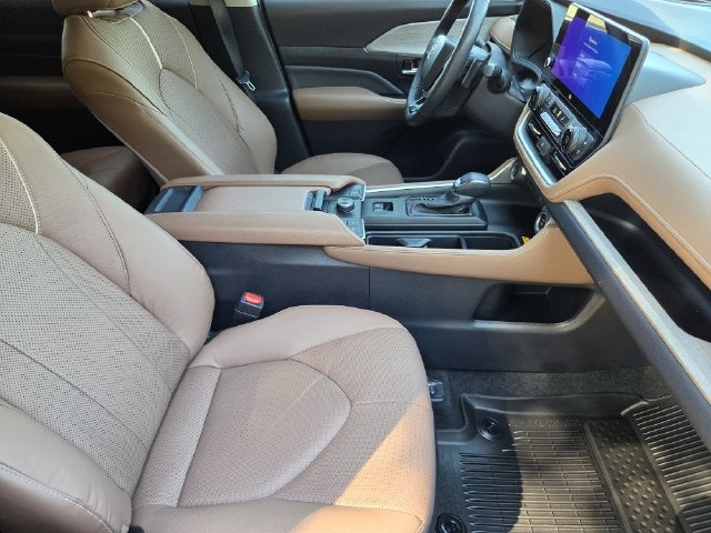 2025 Toyota Grand Highlander Platinum