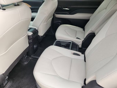 2024 Toyota Grand Highlander Platinum