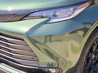 2025 Toyota Sienna Woodland Edition 7 Passenger