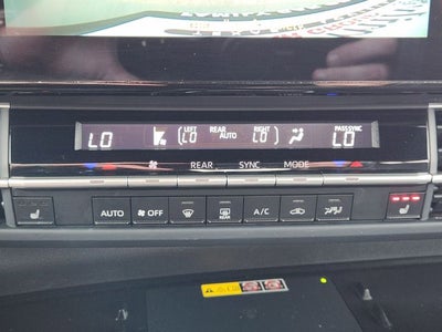 2025 Toyota Sienna Woodland Edition 7 Passenger