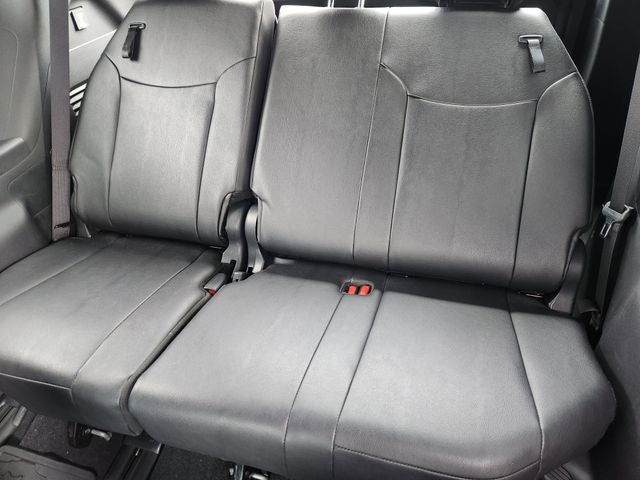 2025 Toyota Sienna Woodland Edition 7 Passenger