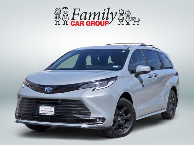 2025 Toyota Sienna Woodland Edition 7 Passenger