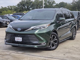 2025 Toyota Sienna Platinum 7 Passenger