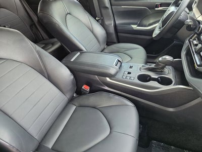 2025 Toyota Highlander XLE