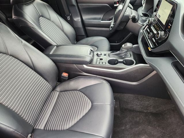 2025 Toyota Highlander XSE
