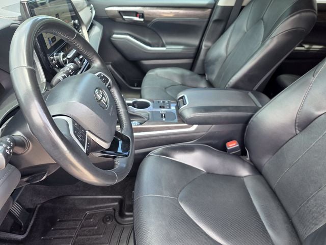 2022 Toyota Highlander Hybrid Limited