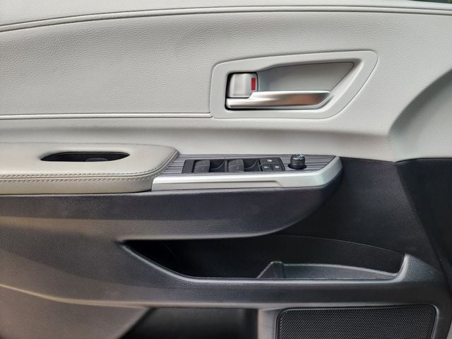 2025 Toyota Sienna XLE 8 Passenger