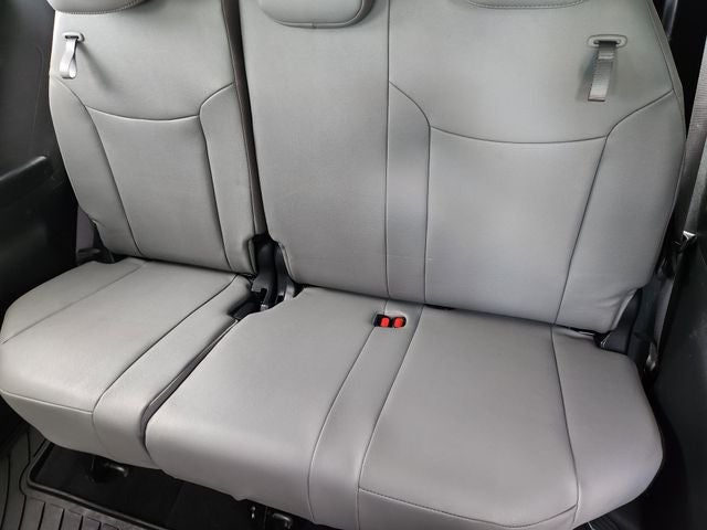 2025 Toyota Sienna XLE 8 Passenger