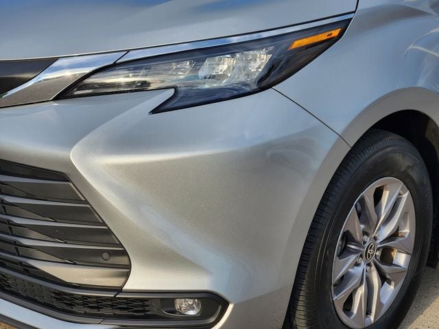2025 Toyota Sienna XLE 8 Passenger