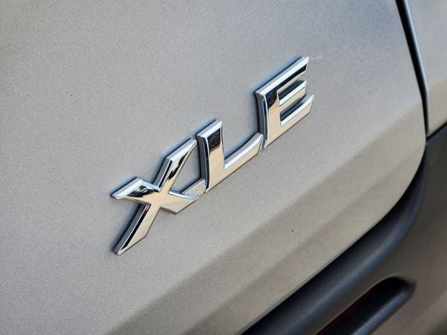 2025 Toyota Sienna XLE 8 Passenger