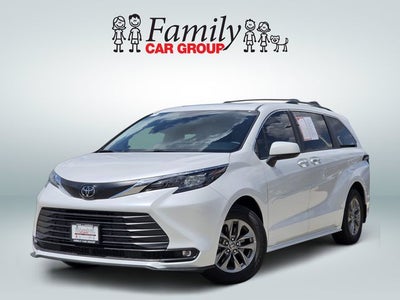 2026 Toyota Sienna XLE 8 Passenger