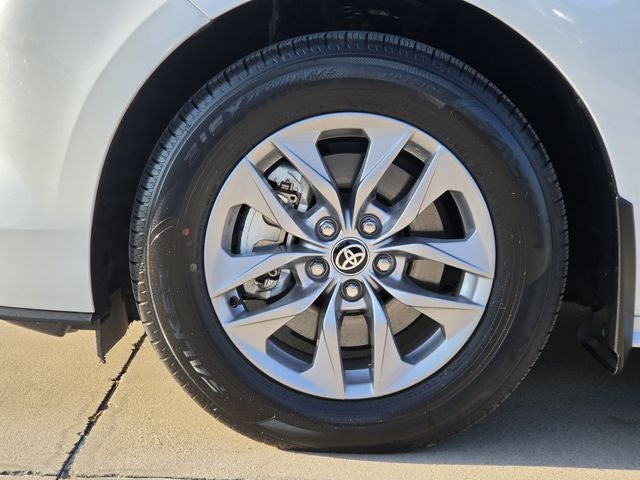 2026 Toyota Sienna XLE 8 Passenger