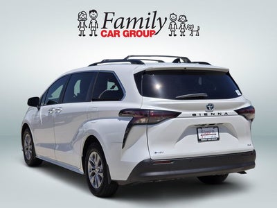 2025 Toyota Sienna XLE 8 Passenger