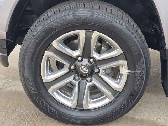 2017 Toyota Tacoma Limited V6