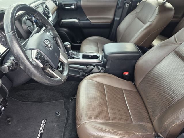 2017 Toyota Tacoma Limited V6