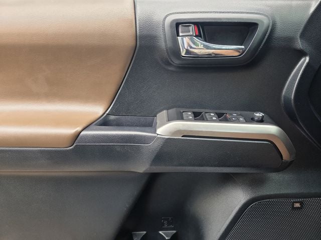 2017 Toyota Tacoma Limited V6