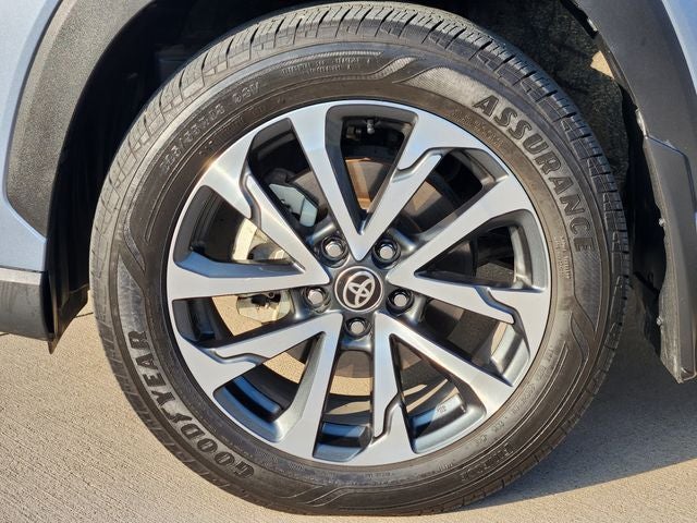 2024 Toyota Corolla Cross XLE
