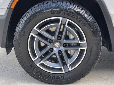 2025 Rivian R1S Adventure Dual Motor Standard Pack