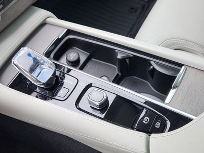 2025 Volvo XC90 Plug-In Hybrid T8 Ultra 7 Passenger