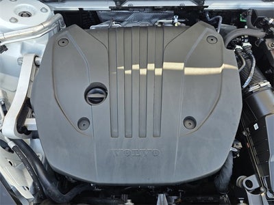 2024 Volvo XC60 B5 Plus Dark Theme