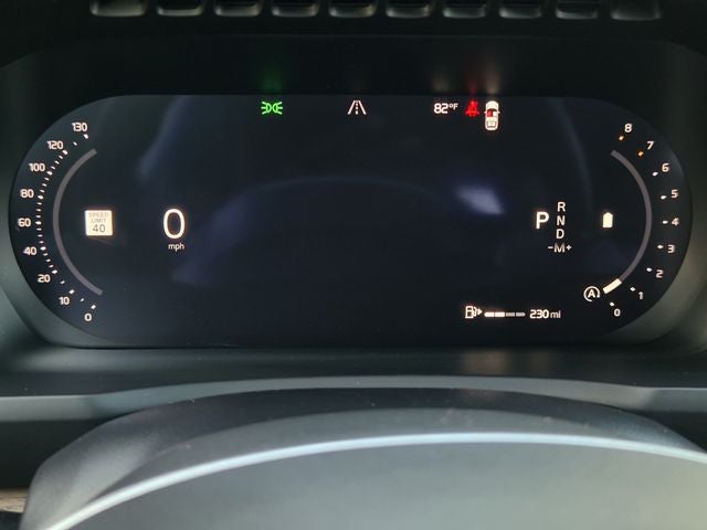 2025 Volvo XC90 B5 Core 2025.5