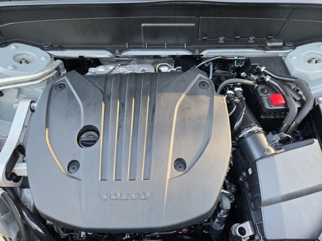 2025 Volvo XC90 B5 Core 2025.5