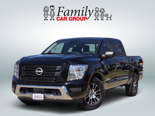 2023 Nissan Titan SV