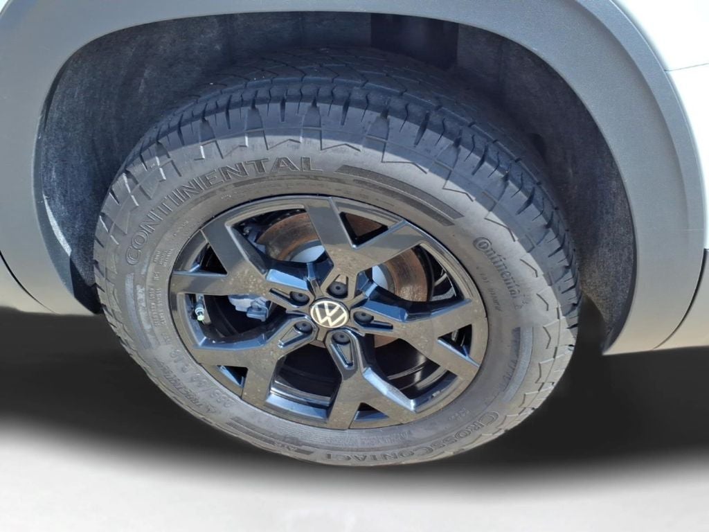 2024 Volkswagen Atlas 2.0T Peak Edition SEL