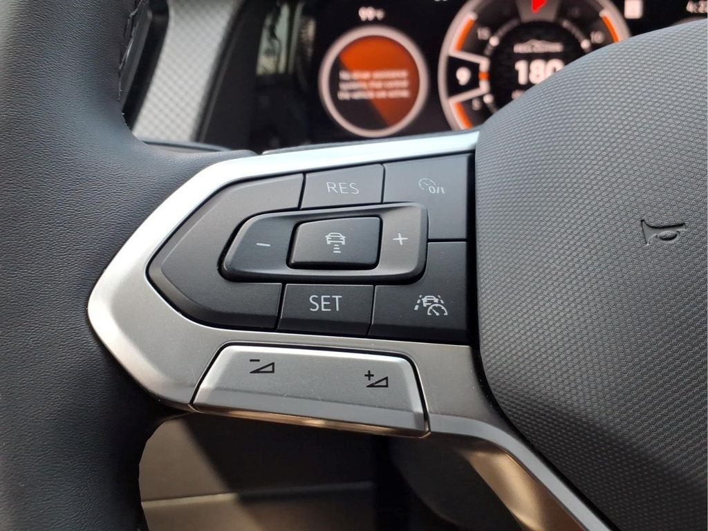 2024 Volkswagen Atlas 2.0T Peak Edition SEL