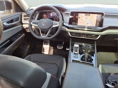 2024 Volkswagen Atlas 2.0T Peak Edition SEL