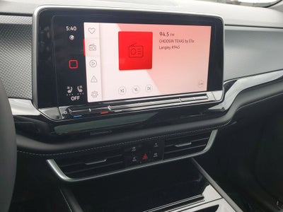 2026 Volkswagen Atlas Cross Sport 2.0T SEL R-Line Black