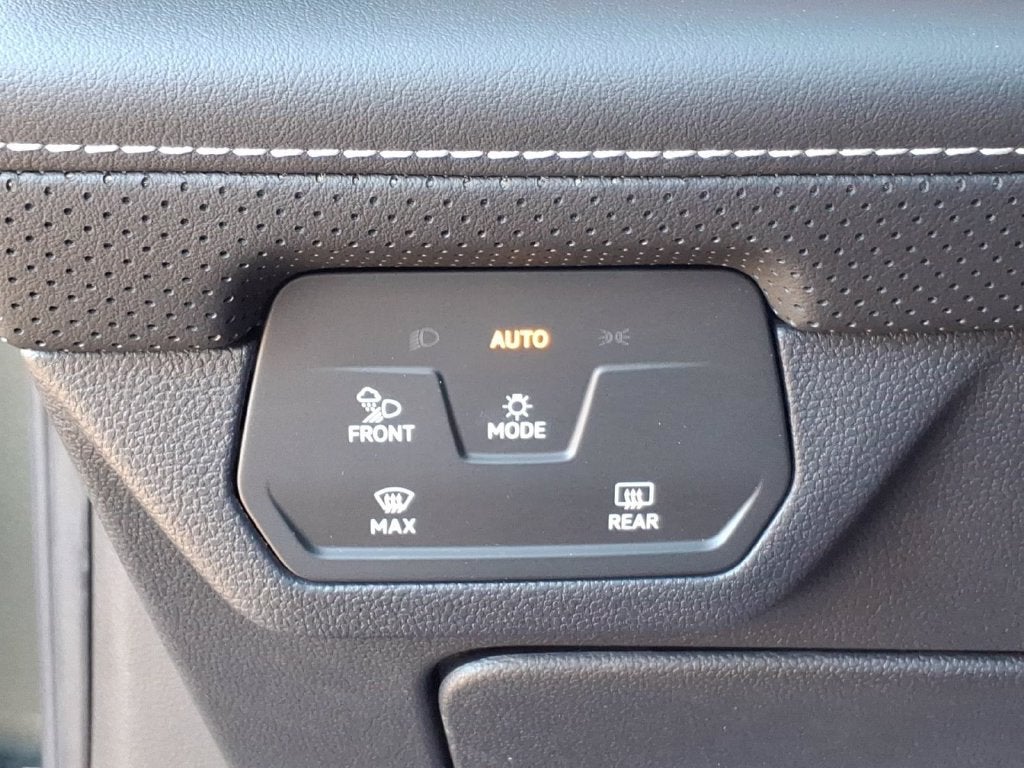 2026 Volkswagen Atlas Cross Sport SEL Premium R-Line