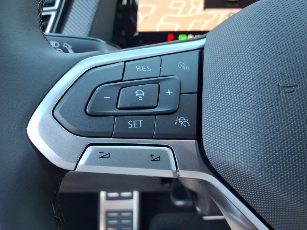 2026 Volkswagen Atlas Cross Sport SEL Premium R-Line