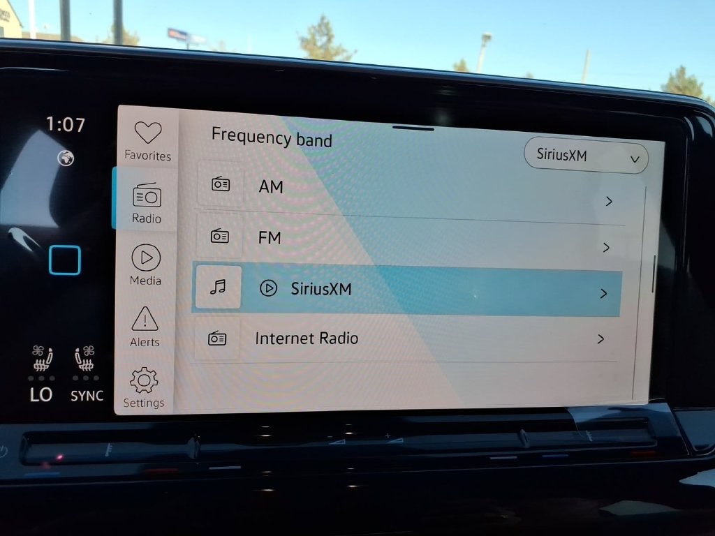 2026 Volkswagen Atlas Cross Sport SEL Premium R-Line