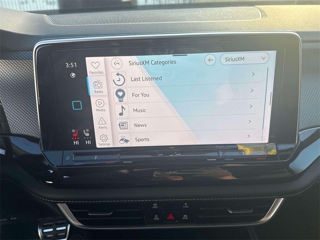 2026 Volkswagen Atlas Cross Sport 2.0T SEL Premium R-Line