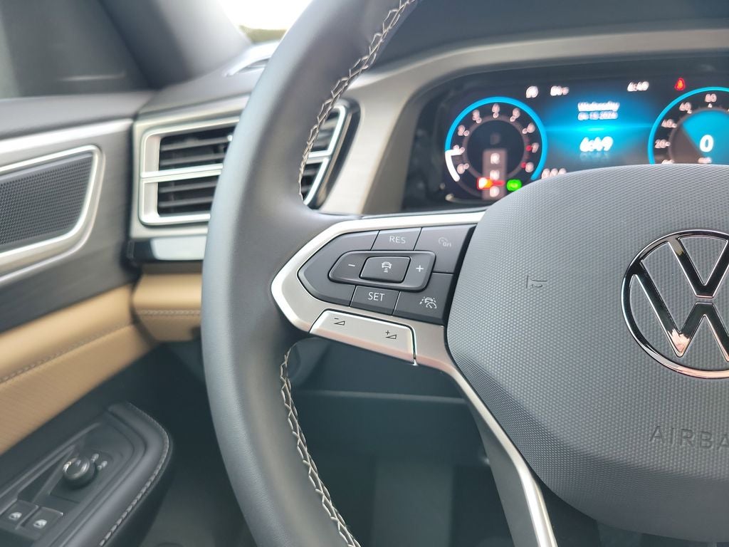 2026 Volkswagen Atlas Cross Sport 2.0T SE w/Technology