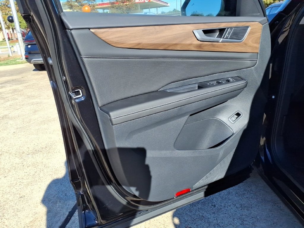 2026 Volkswagen Atlas SE w/Technology