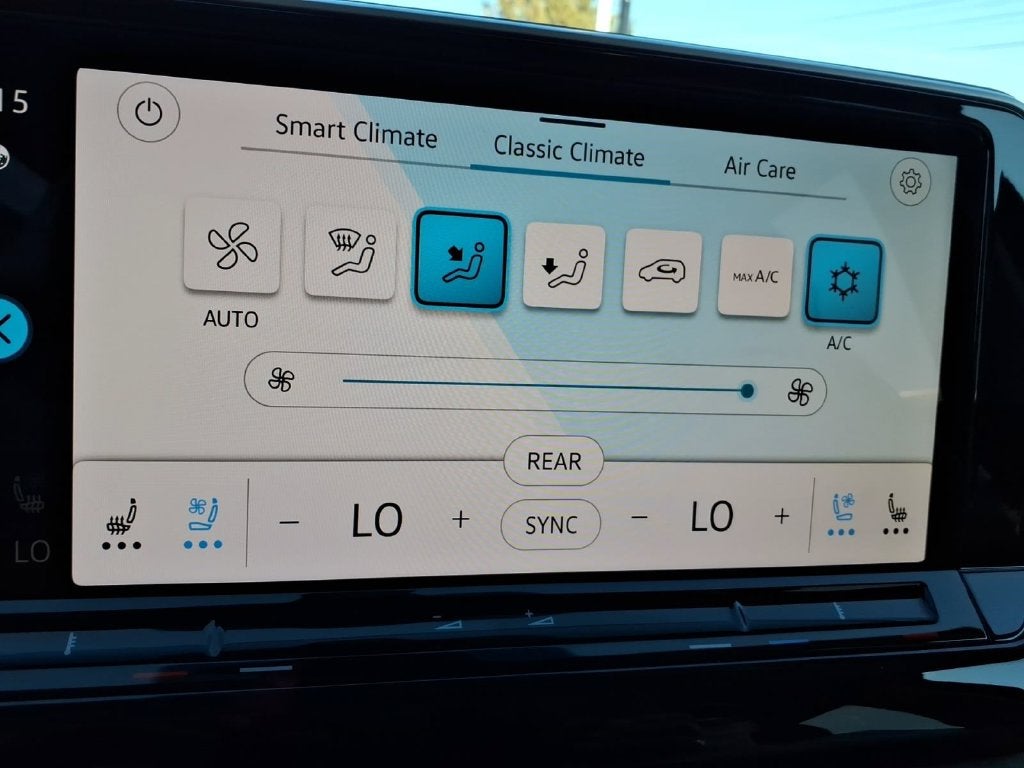 2026 Volkswagen Atlas SE w/Technology