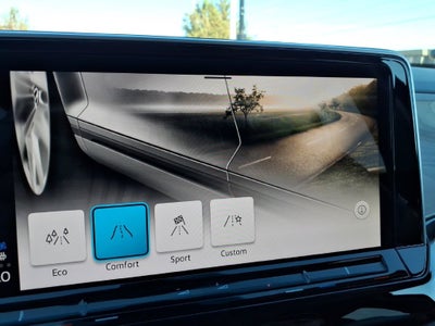 2026 Volkswagen Atlas SE w/Technology
