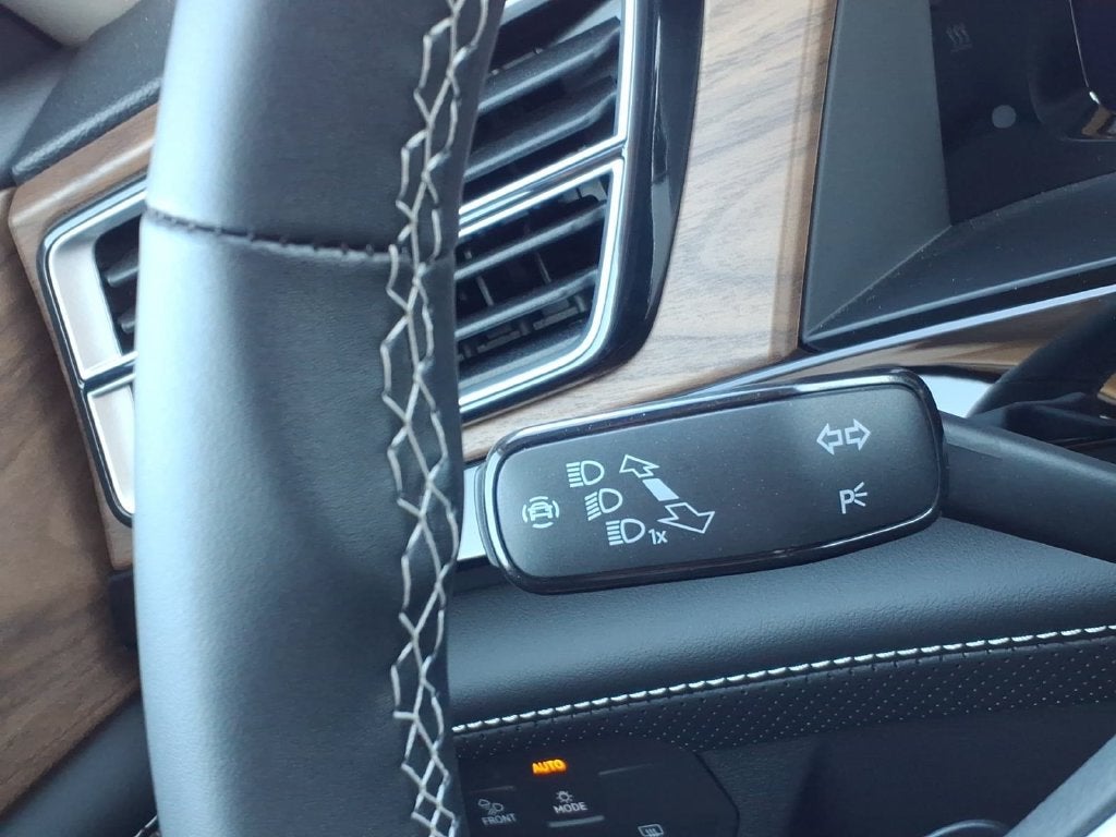2026 Volkswagen Atlas SE w/Technology