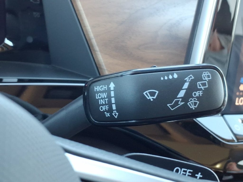 2026 Volkswagen Atlas SE w/Technology