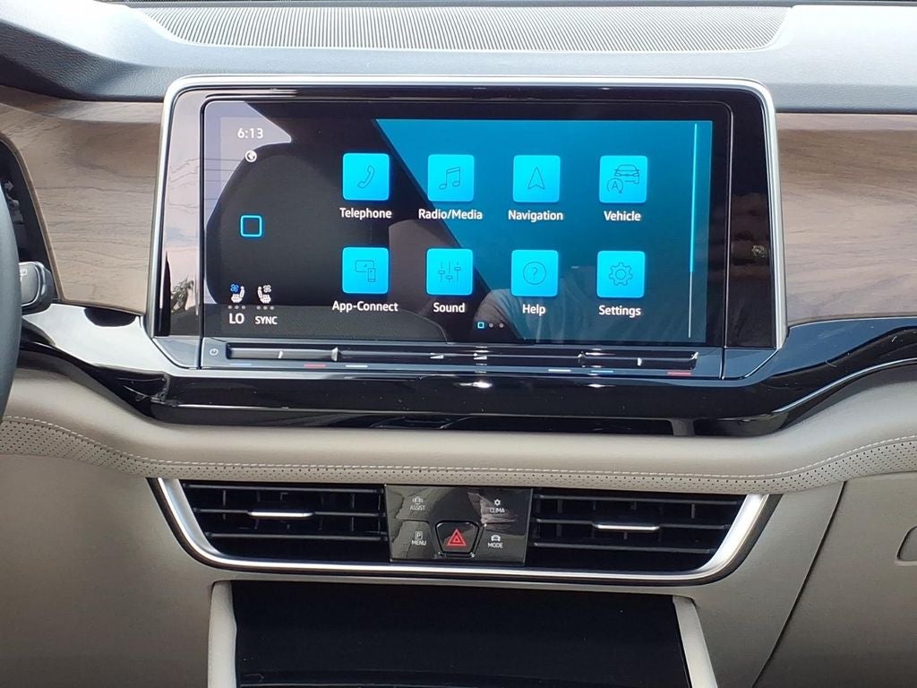 2026 Volkswagen Atlas SE w/Technology