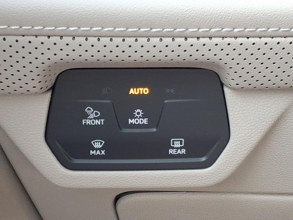 2026 Volkswagen Atlas SE w/Technology